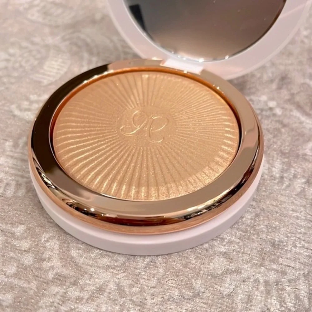 Brand New Anastasia Beverly Hills Glow Seeker Highlighter Sun Idol Illuminator